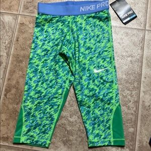 NWT. Nike pro capris. Girls small